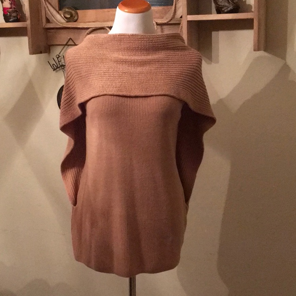 NWOT Beautiful Chico’s sleeveless sweater.